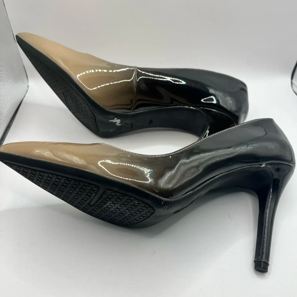 Nine West Two-Tone Black and Beige Heels - Picture 2 of 7